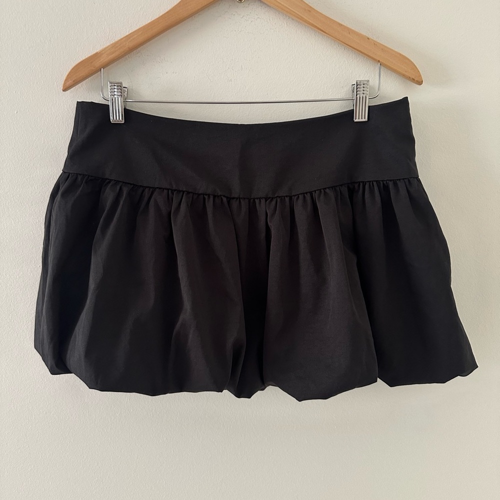 White Fox boutique Black Mini Bubble Skirt